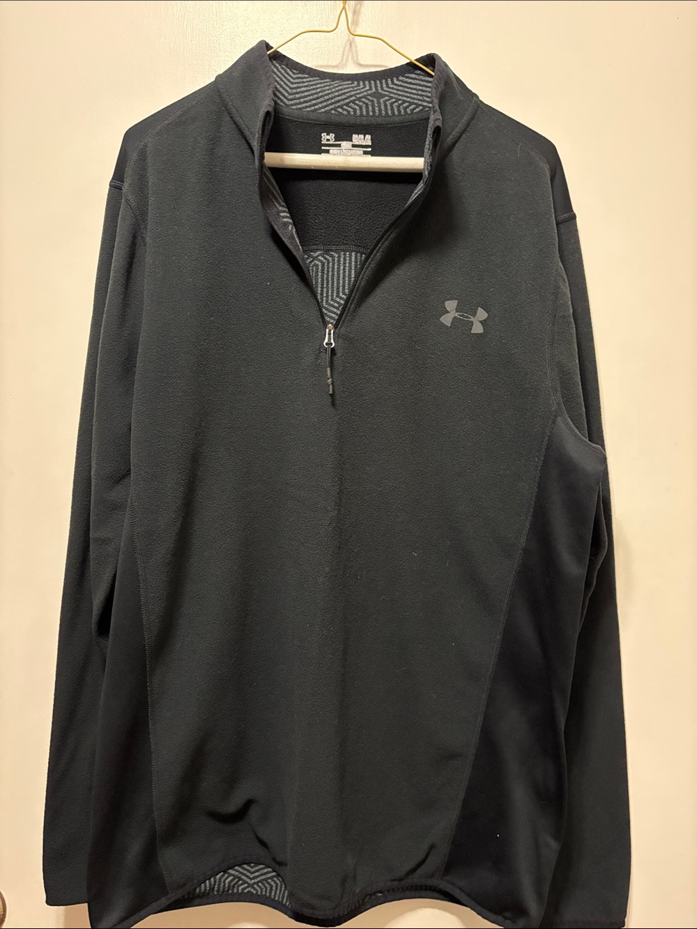 Under Armour black COLD GEAR quarter-zip perf FLEECE pullover - size LG